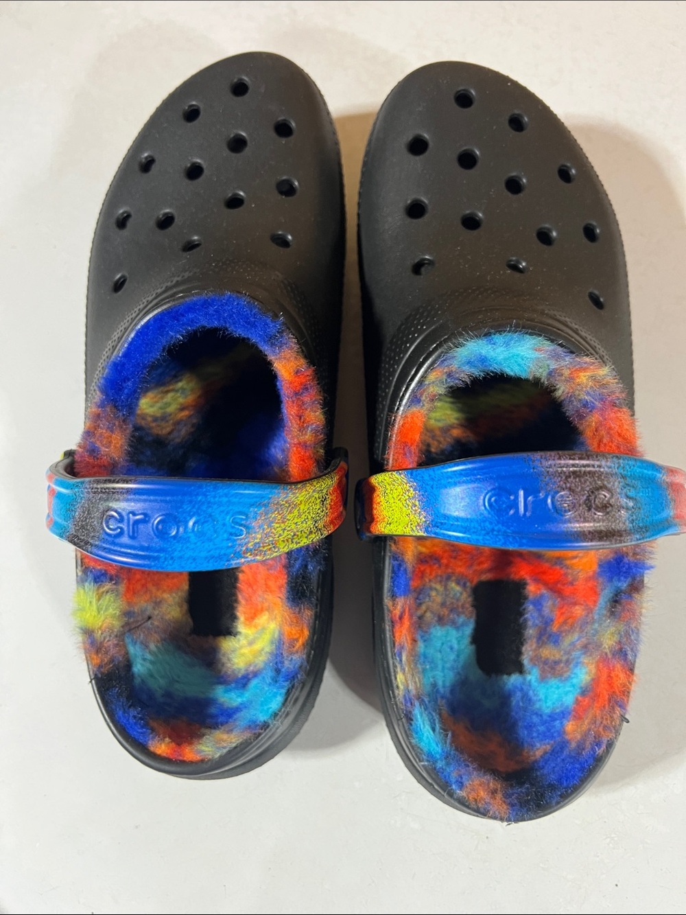 CROCS Mens Black Clog with Multi Tie Dye Fuzzy Lining and Multi Color Strap